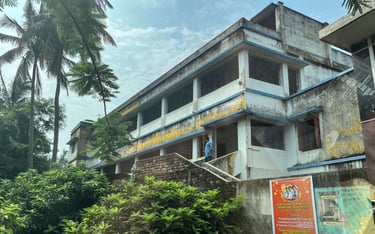 Kalidaha Gohaldaha R.M. High. and trees.