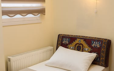 Fatih Yenikapı’da uygun fiyatlı otel, ucuz, tek kişilik oda, özel banyo ve Wi-Fi
