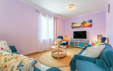 Le salon cosy pour des soirées chaleureuses.