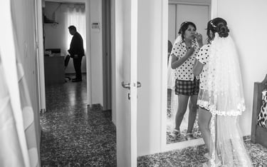 Novios preparándose