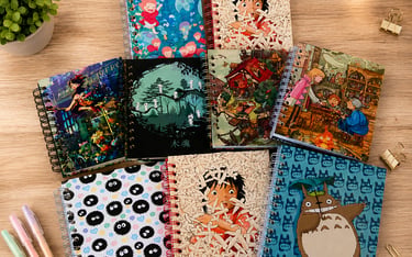 Libretas hechas a mano con imagenes de anime de las peliculas de Ghibli
