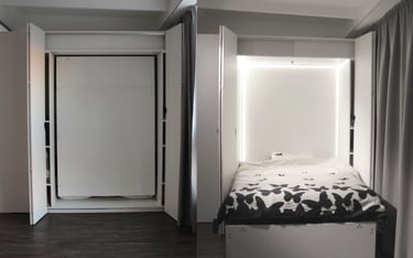 Interjero guru studijos miegamojo zona