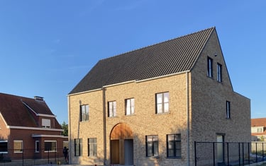 2 halfopen woningen met luxueuze afwerking