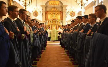 Reception de la cape des postulants à l'Institut du Christ Roi Souverain Prêtre