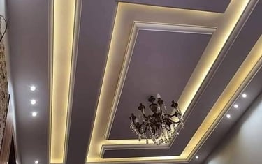 ديكور سقف اصفر معا اضائة مربعة بالمدينة المنورة