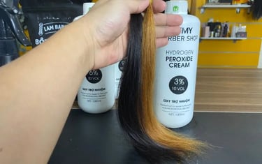 The better the hair structure, the higher its durability after bleaching and dyeing processes.