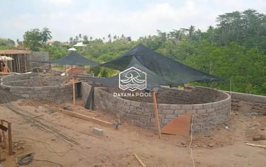 proses pembuatan kolam renang struktur beton oleh dayanapool.
