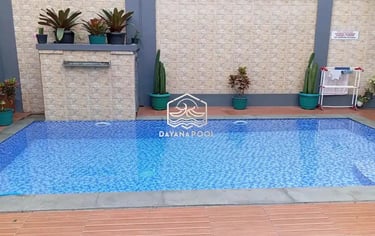Kolam renang minimalis berbentuk lingkaran
