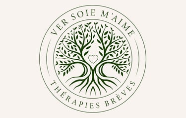 C'est le dessin d'un arbre avec un coeur au centre. Autour de l'image il y a ecrit'''ver soie m'aîme