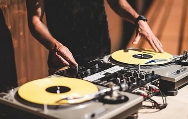 votre DJ Jean Claude PERRIERES