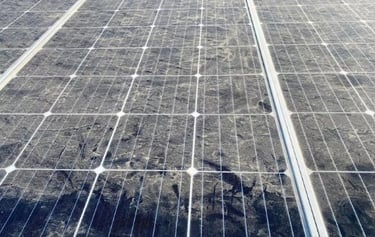 Panneaux solaires très sales : poussières