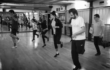 Adult tap dance lesson at Kajyn Studio in central Paris