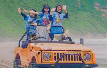 Jeep Gumuk Pasir Parangtritis cocok untuk trip petualangan singkat