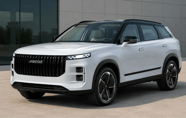 Jaecoo 7 Elite em showroom externo moderno com design frontal e acabamento premium
