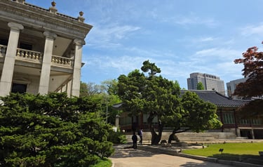 Seokjojeon Hall and Jeukjodang