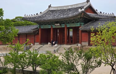 Changgyeonggung Palace gate and building