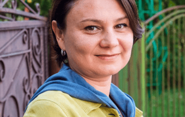 femme satisfaite de sa séance d'hypnose