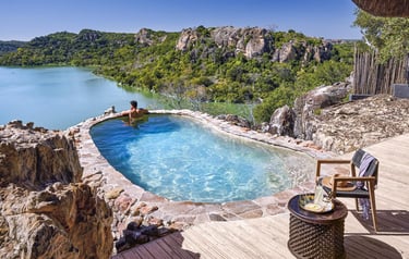 lodge infinity pool in Africa