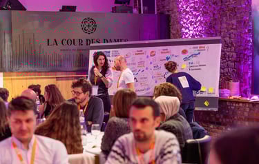 live drawing on paper with pens and markers