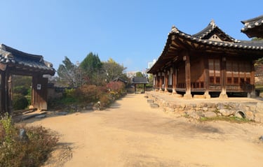 Sodaeheon and Hoyeonjae Historic House view