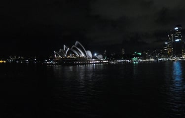 vista do navio saindo do porto de sydney australia