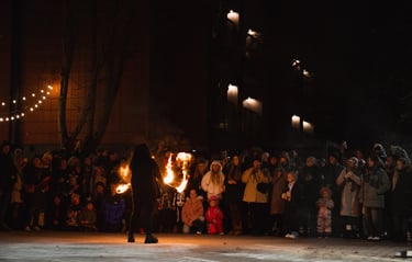 fire show Lithuania 7jinn fakyrai / ugnies pasirodymai - gera dovana vestuvės / gimtadieniui / mamai