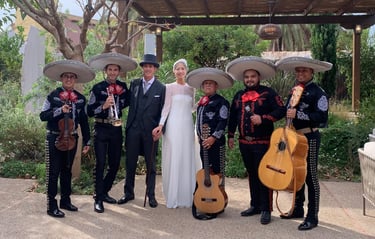 Mariachi en serenata de novia