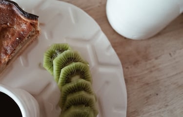 Pièces utilitaires en céramique avec empreintes de texture urbaine