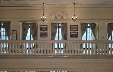 Seokjojeon first floor doors leading to balcony