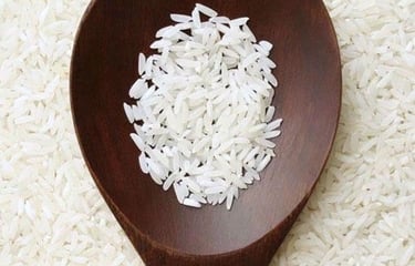 IRRI-6 white rice with 5% broken grains, economical and widely used