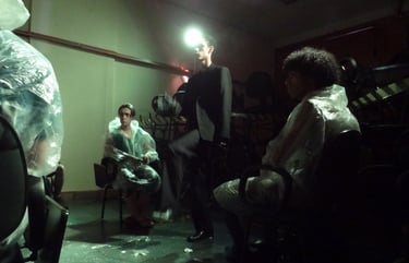 performance esperamos violência (Grupo S.V. Lab. de teatro)