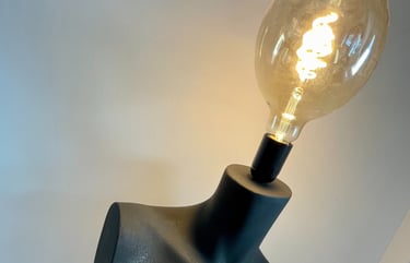 Retro hand-painted manequin lamp