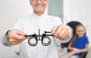 oculista en la serena listo para recetar lentes