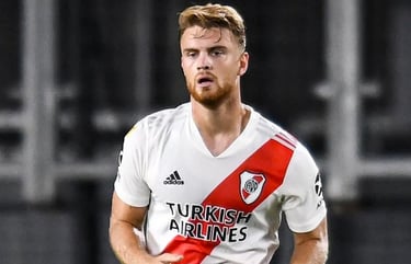 Lucas Beltran enquanto atuava pelo River.