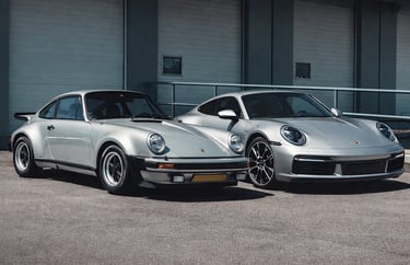 Comparação entre Porsche 911 clássico e Porsche 911 moderno lado a lado