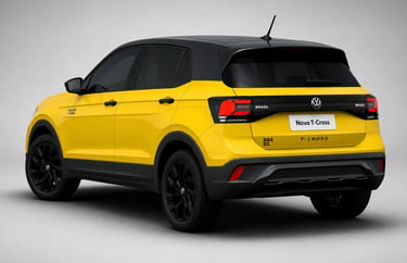 Volkswagen T-Cross Canarinho amarelo visto pela traseira em estúdio
