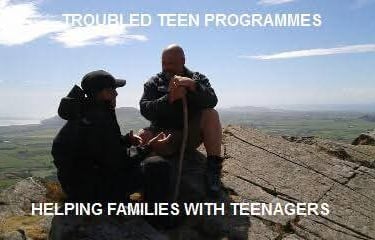 Damon working with a teenager at teencampsuk