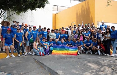 Memo Pearls performing at Banamex Pride GDL, a large-scale brand activation and Pride celebration.