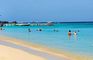 West Bay Beach + Roatan + Honduras