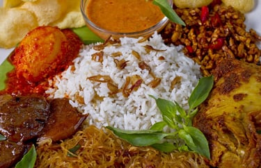 makanan jakarta: nasi uduk betawi
