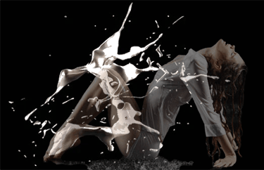 montage image femme et liquide