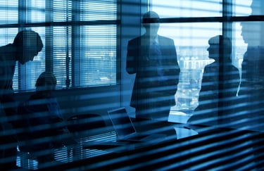 ng tpicture through a window of a team discussiogether into a closed room