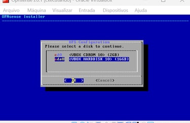 Assistente de instalação do OPNsense selecionando disco para instalação