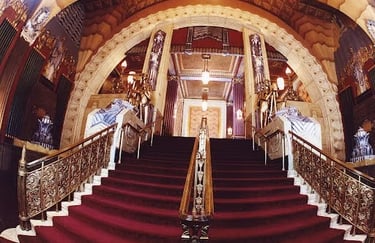 pantages-theatre-stairs-entrance-losangeles
