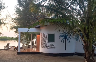 Stala Adventures Lodge in Kartong bij kust en natuur