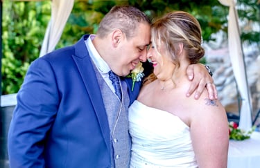 Elopement íntimo en Barcelona, fotografía de pareja a solas por Ángel Fábregas.