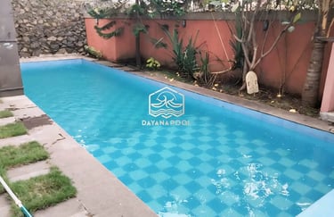 kolam renang minimalis dan sederhana cocok untuk lahan terbatas