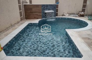 kolam renang minimalis yang cocok untuk rumah modern di Bandung