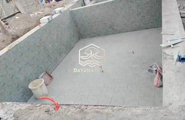 pelapisan cat water proofing untuk kolam renang yang mengalami kebocoran