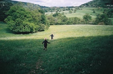two kids running
